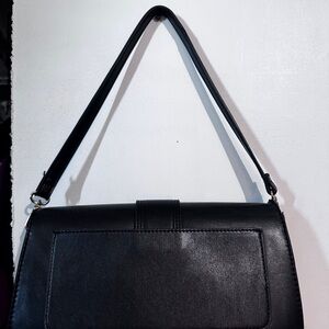 Elegant Black Shoulder Bag